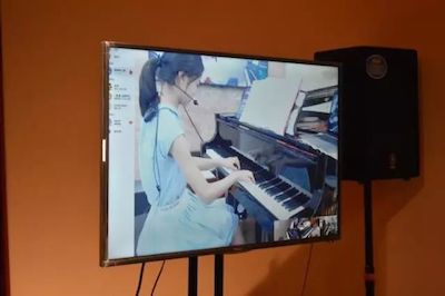 尊龙凯时特邀艺术家浙江音乐学院钢琴系丁阳博士Hybrid远程教育大师班+音乐会圆满成功