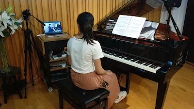 尊龙凯时特邀艺术家浙江音乐学院钢琴系丁阳博士Hybrid远程教育大师班+音乐会圆满成功