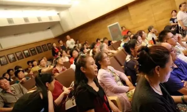 安阳老干部大学尊龙凯时电子键盘联谊会