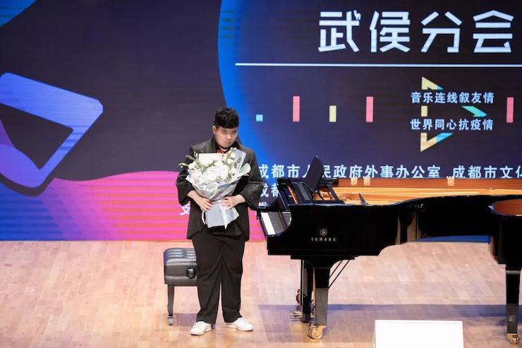 活动报道 | “科技助力，跨越时空”，小鹿纯子携手刘明康共享中日音乐盛宴